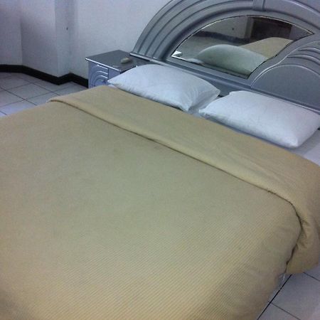בנדונג Catellya Guest House Cipaku מראה חיצוני תמונה