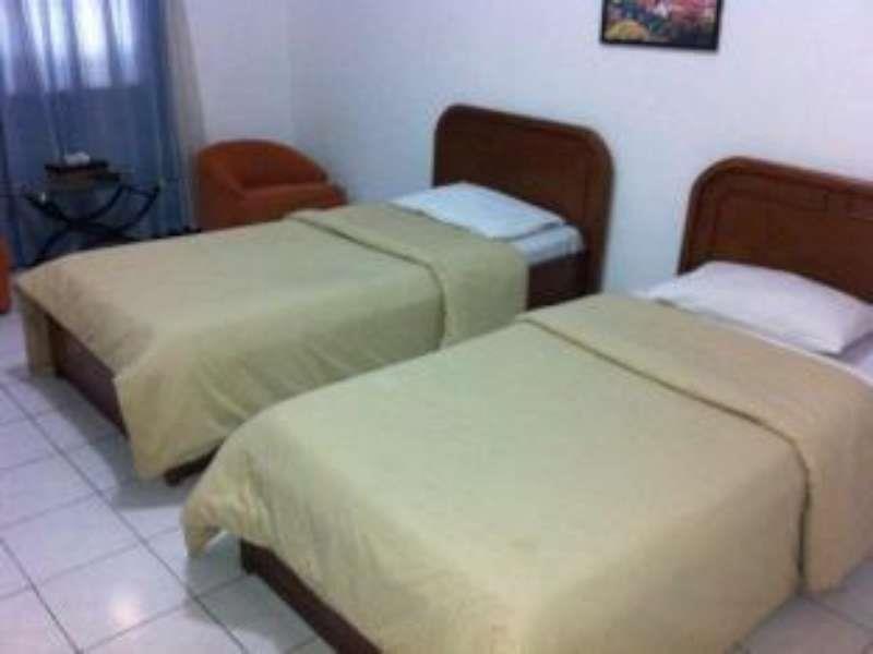 בנדונג Catellya Guest House Cipaku מראה חיצוני תמונה